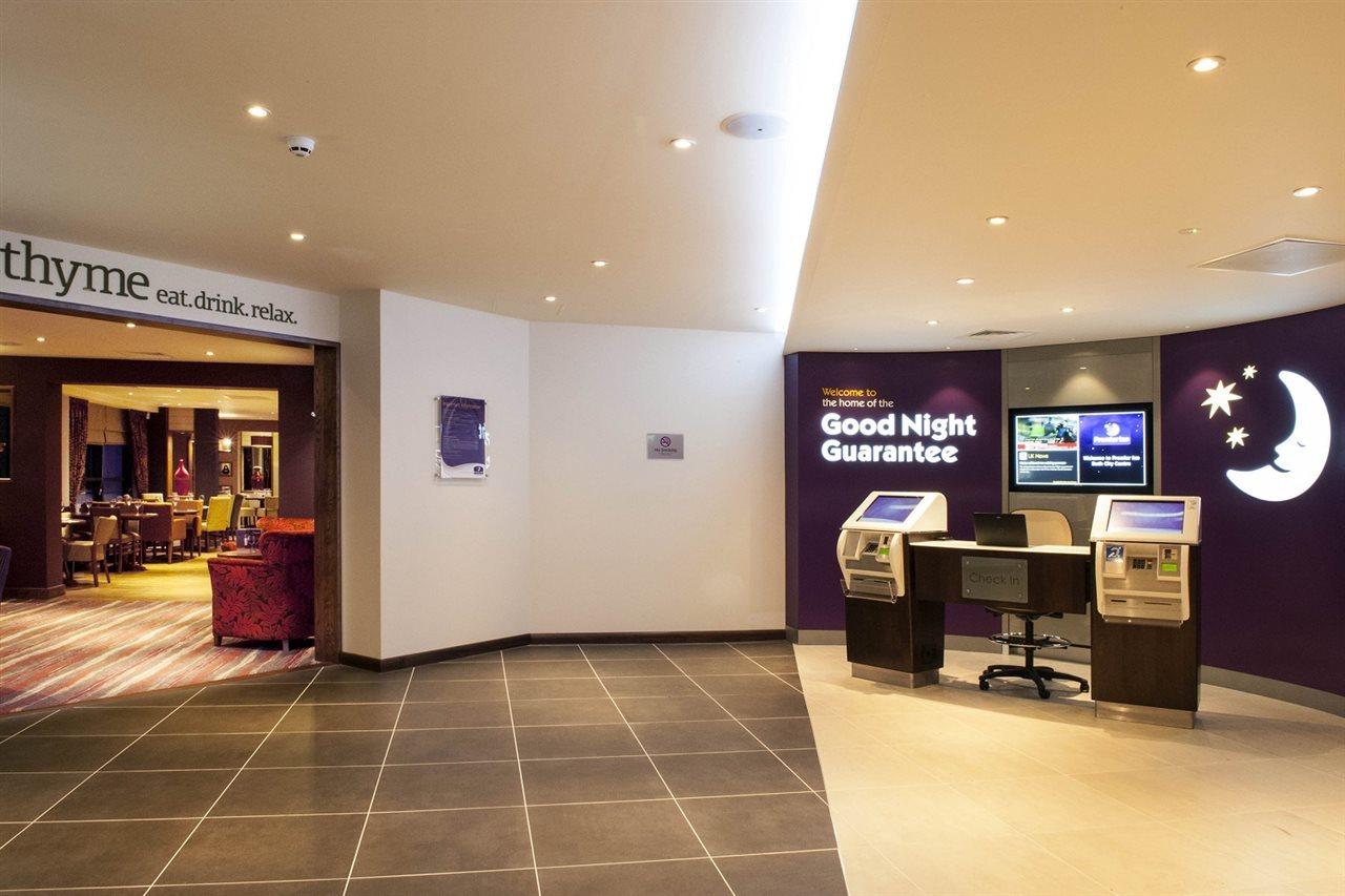 Premier Inn Bath City Centre Bagian luar foto