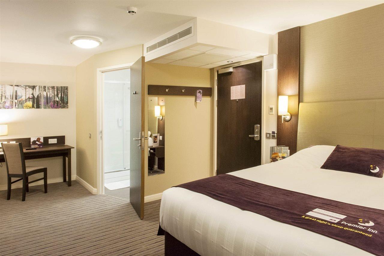 Premier Inn Bath City Centre Bagian luar foto