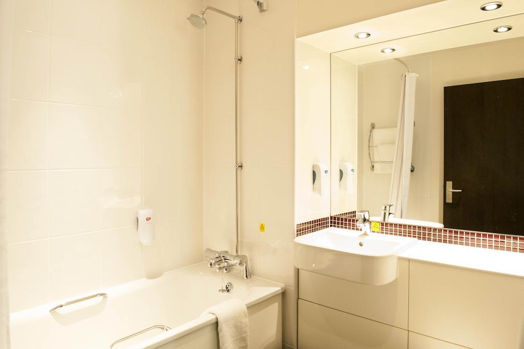 Premier Inn Bath City Centre Ruang foto